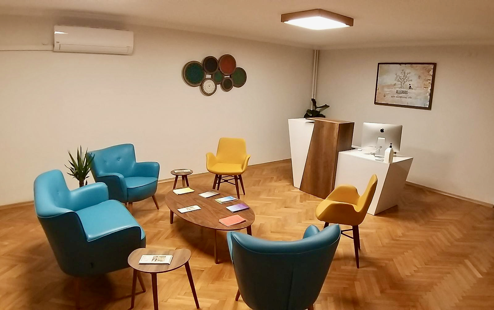 Allergos Alerji Kliniği bekleme salonu