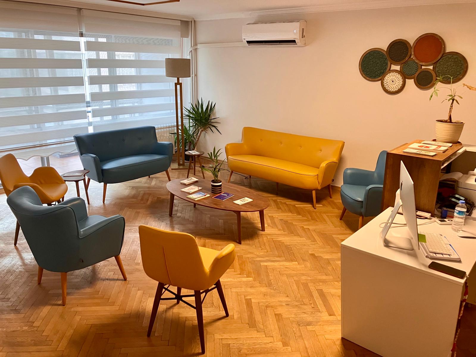 Allergos Alerji Kliniği bekleme salonu